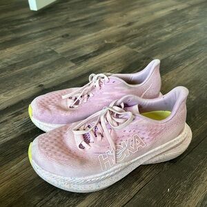 HOKA Pink Mach 6 Women’s